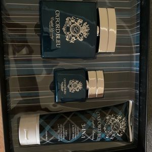 Brand New in original box Oxford Bleu 3pc set